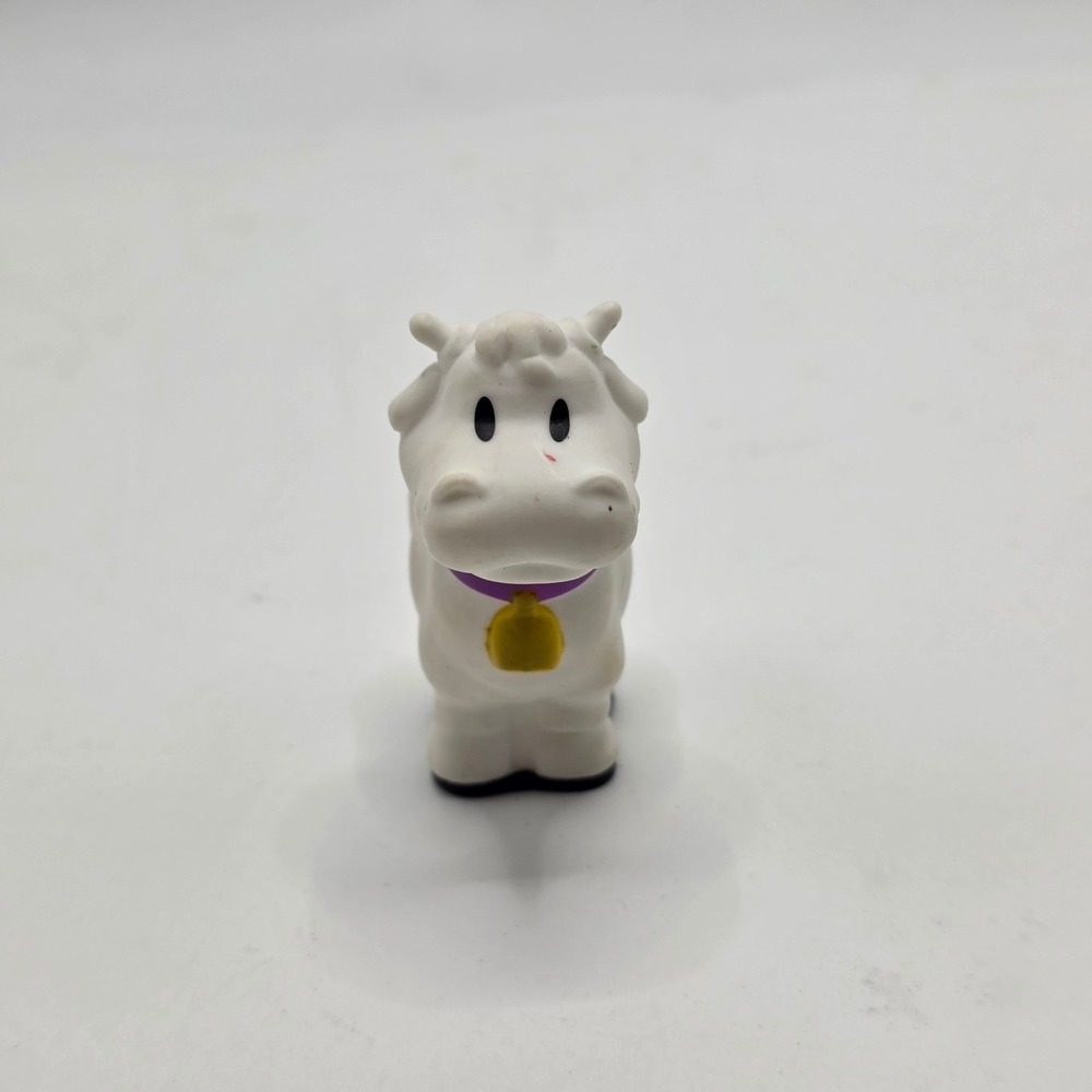 Lot of 2 ERTL‎ Farm Country White Dairy Cow Figures Vintage Loose Purple Collar